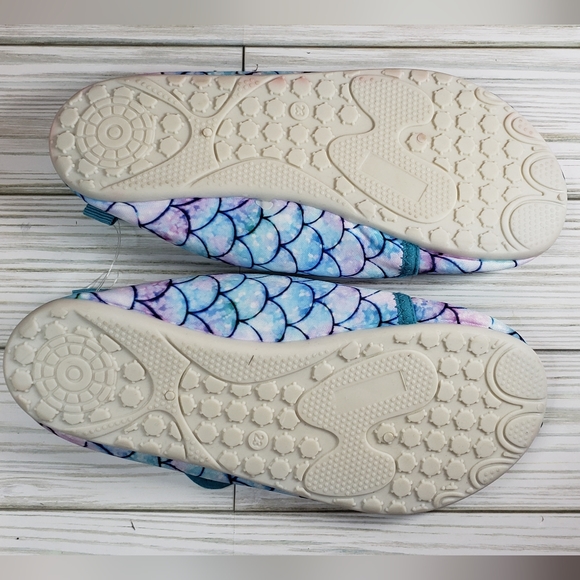 Hiitave kids swim shoes size 2/3. New without tags. - Picture 5 of 6